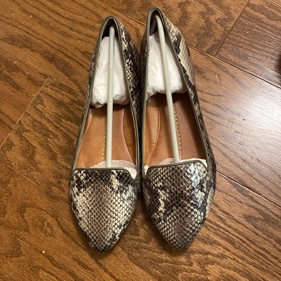NIB Lissa Nude Stella Snake Flats, 8.5, - Picture 2 of 6